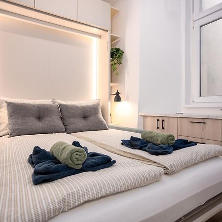 Relax Apartment By The Parliament Budapeste Exterior foto